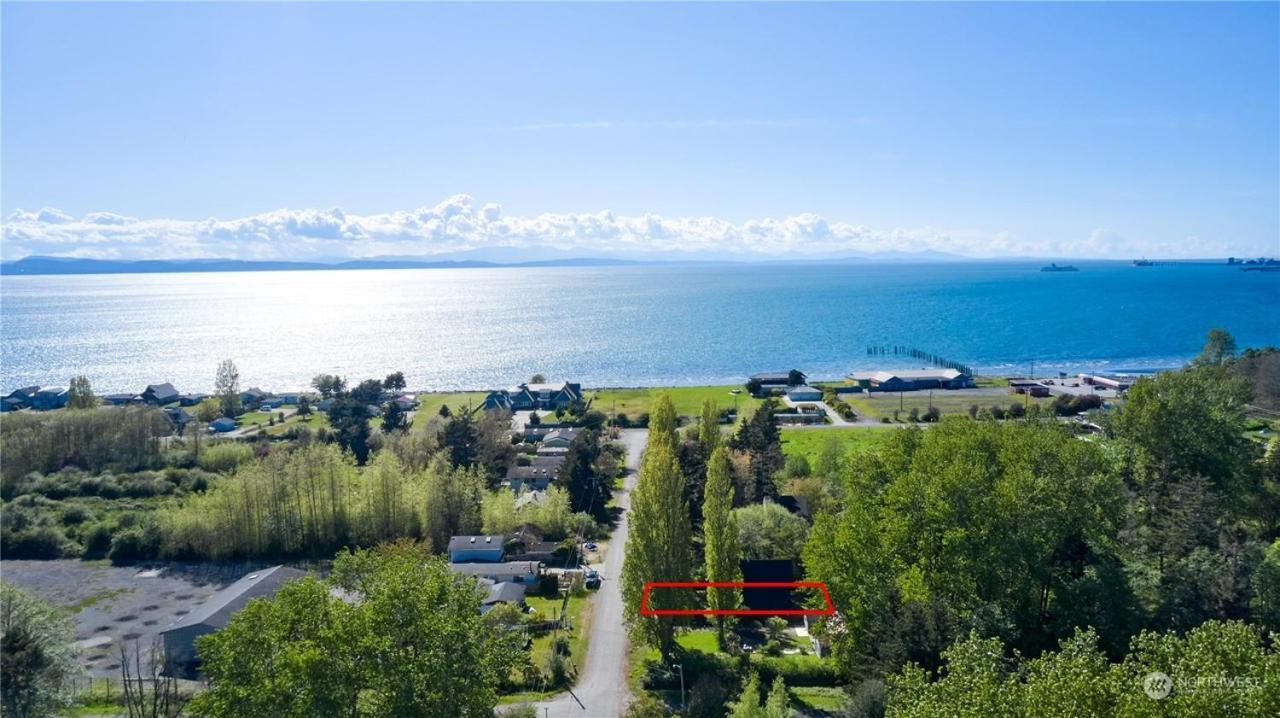 Newly Remodeled 2Bd Room A Frame Cottage Point Roberts Экстерьер фото